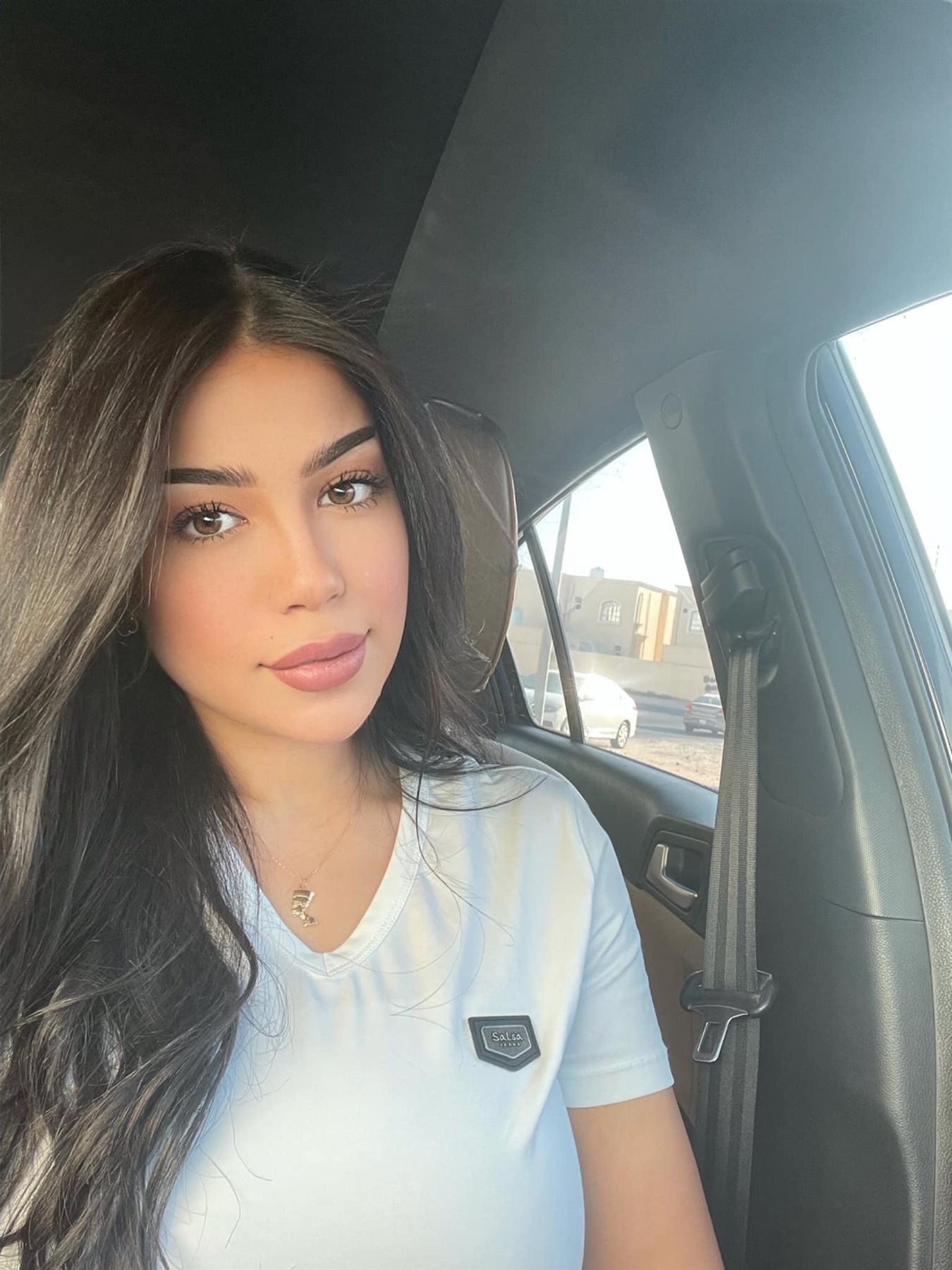 أكرم توفيق يثير الجدل بزوجة ثانية.. من هي هدير أبو نار؟