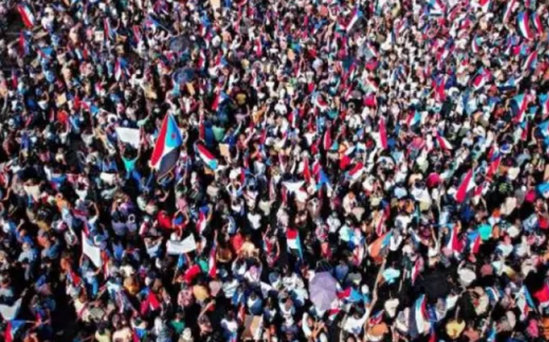 حائط الصد الأخير أمام مخططات التفتيت والتبعية السياسية