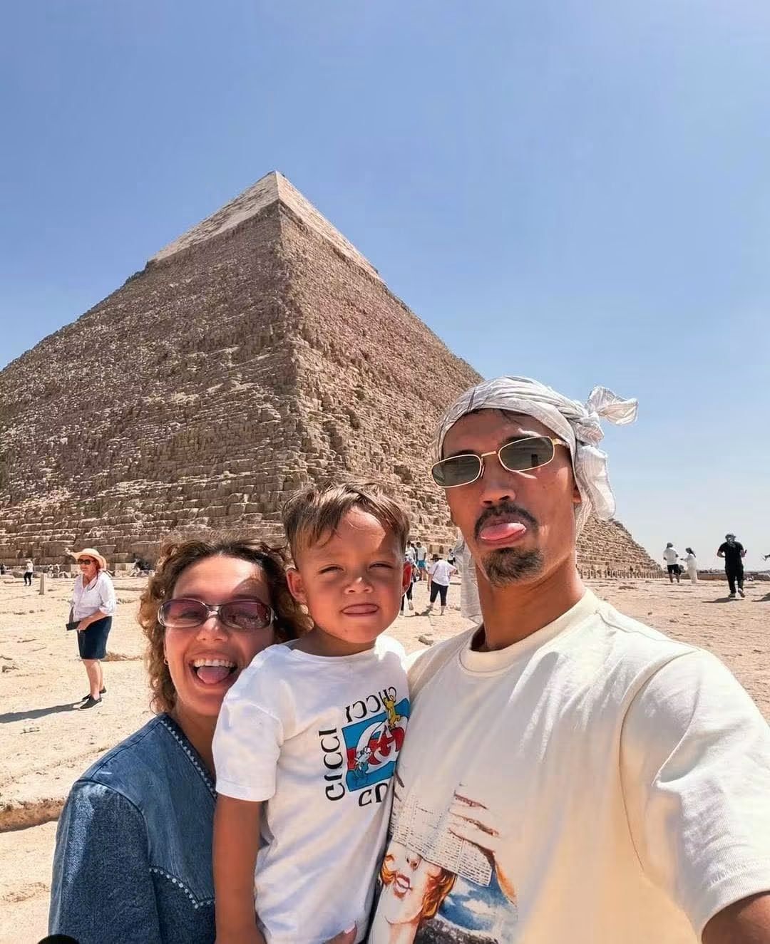 النجم الهولندي تيجاني رايندرز يزور الأهرامات ويستمتع بإجازته في مصر 1 النجم الهولندي تيجاني رايندرز يزور الأهرامات ويستمتع بإجازته في مصر