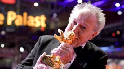  مهرجان برلين السينمائي يمنح جائزة الدب الذهبي للفيلم الوثائقي 