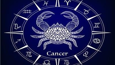 حظك اليوم.. توقعات برج السرطان الإثنين 27 فبراير 2023.. يتسم بالهدوء والخجل