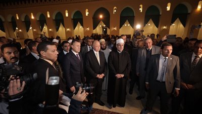 وزيرا الآثار والأوقاف ومحافظ القاهرة يفتتحون مسجد الحاكم بأمر الله بعد الانتهاء من مشروع ترميمه 