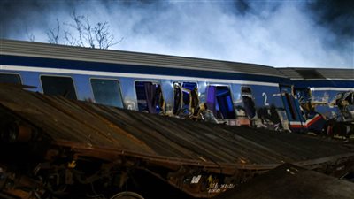 مصر تُعرب عن تعازيها في ضحايا حادث اصطدام قطارين قرب مدينة لاريسا باليونان