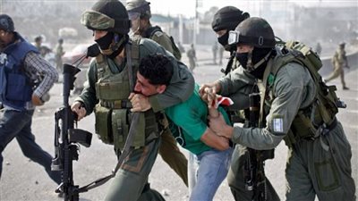 فلسطين.. مستوطنون يقتحمون مجددًا باحات المسجد الأقصى