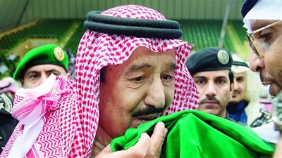 بعد أمر ملكي.. سبب اختيار 11 مارس من كل عام يوما للعلم في السعودية