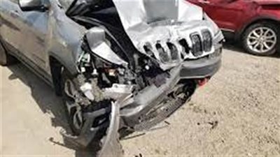 إصابة 4 مواطنين فى حادث اصطدام سيارة ملاكى بالرصيف على الطريق بمحافظة أسيوط