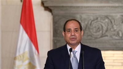 عاجل.. الرئيس المصري يوجه بزيادة دخول الموظفين ببلاده بحد أدني 1000 جنيه شهريا أول أبريل