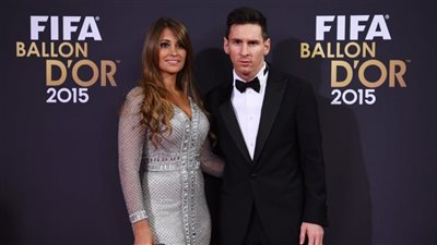 تركوا رسالة مروعة.. مجموعة مسلحة تهاجم متجر زوجة ميسي في الأرجنتين (صور)