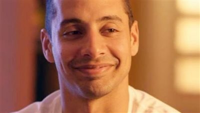  الفنان المصري عمرو وهبة يكشف كواليس لأول مرة عن حياته