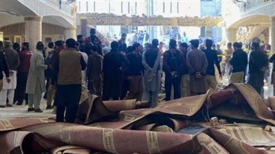  خبراء باكستانيون Pakistani يتحدثون حول الهجوم الانتحاري على مسجد في بيشاور 