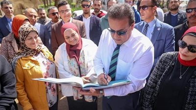 وزير الصحة يجري جولة ميدانية شاملة داخل مستشفى الصحة النفسية بالعباسية