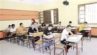 صورة توثق جدول امتحانات الثانوية العامة 2023