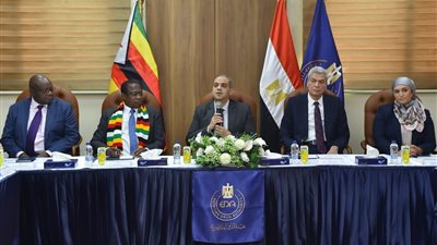 هيئة الدواء المصرية تستقبل وفدًا من زيمبابوي لبحث التعاون الثنائي ودعم التبادل التجاري والصناعي بين البلدين