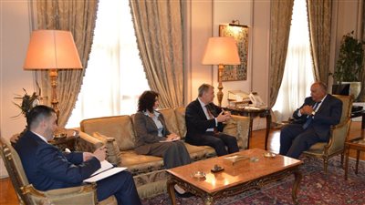 وزير الخارجية يستقبل المفوض العام لوكالة غوث وتشغيل اللاجئين الفلسطينيين 