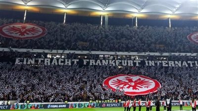 بسبب أحداث الذهاب.. الشرطة الإيطالية تمنع حضور الجماهير الألمانية مباراة نابولي وفرانكفورت