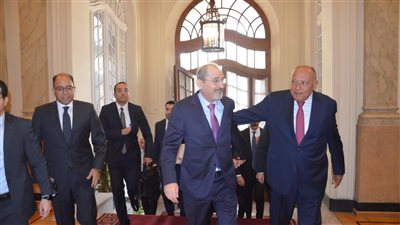 وزير الخارجية يستقبل نظيره الأردني ويناقشان تعزيز التعاون بين القاهرة وعمان
