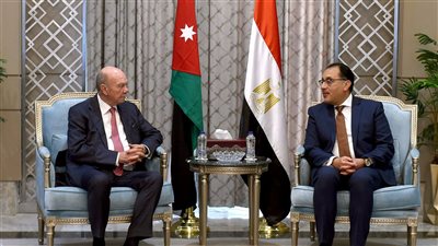 رئيس الوزراء يلتقى رئيس مجلس الأعيان الأردني والوفد المرافق له 