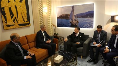 وزير السياحة والآثار: يجب تحقيق التعاون في السياحة البيئية بين دول المنطقة