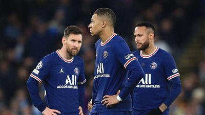 باريس سان جيرمان.. الأكثر إنفاقًا والأعلى رواتب لنجوم وأساطير والمحصلة 