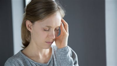 علاج الصداع النصفي في المنزل.. 7 طرق طبيعية تغنيك عن الأدوية