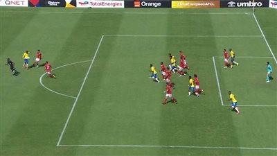 الأهلي يتلقى خسارة كبيرة أمام صن داونز في الشوط الأول بدوري الأبطال