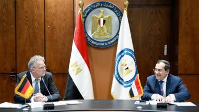 وزير البترول يلتقي وزير الاقتصاد والعمل المناخى الألماني وممثلي الشركات الألمانية