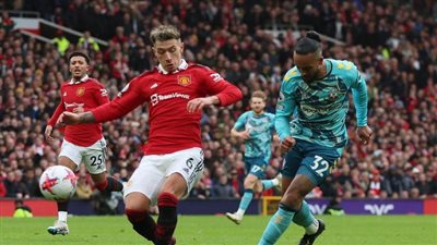 بعشرة لاعبين.. مانشستر يونايتد يسقط في فخ التعادل أمام ساوثهامبتون بالدوري الإنجليزي