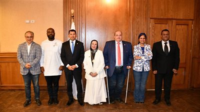 وزير الشباب والرياضة يلتقى رئيس اللجنة البارالمبية الأفريقية