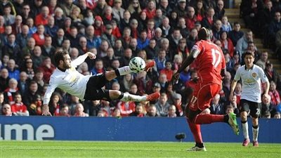 كيف بدأت معاناة مانشستر يونايتد في مواجهة غريمه اللدود ليفربول؟