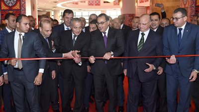 رئيس الوزراء يشهد افتتاح معرض 