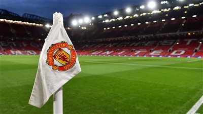 مسؤولون إماراتيون يجتمعون مع إدارة مانشستر يونايتد لبحث صفقة الاستحواذ