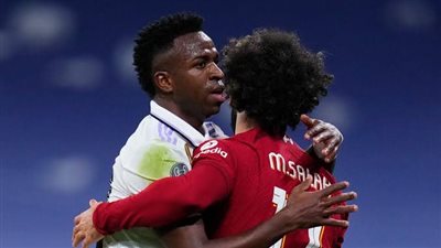 فينيسيوس يفاجئ 