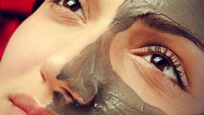 وصفات لتبيض الوجه كالثلج.. بقشر البرتقال والطماطم المهروسة تالقي في دقائق 