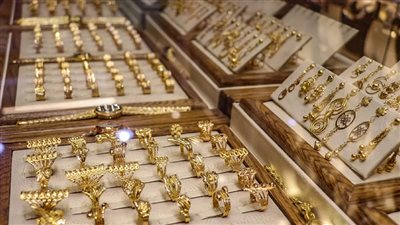 أسعار الذهب تنهي تداولاتها الأسبوعية على انخفاض بمعدل 40 جنيه 