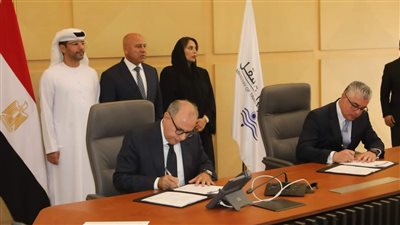 وزير النقل وسفيرة الإمارات بالقاهرة يشهدان توقيع عدد من العقود واتفاقيات الشروط ومذكرات التفاهم