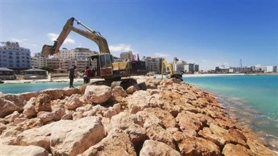 وزير الري يتابع أعمال حماية الشواطئ بمحافظة مطروح