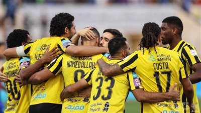 بمشاركة حجازي.. الاتحاد يكتسح الفتح بخماسية ويبتعد بصدارة الدوري السعودي