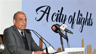 وزير قطاع الأعمال العام يشهد توقيع عقد تصميم مشروع تطوير كورنيش المقطم