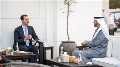 عاجل.. محمد بن زايد يستقبل بشار الأسد في دولة الإمارات (صور)