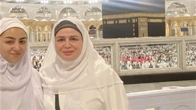  إلهام شاهين تؤدي مناسك العمرة.. فما سر غيابها عن موسم دراما رمضان 2023؟ (صور)