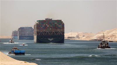 ارتفاع أعداد السفن المارة بقناة السويس بنسبة ٢٠٪ وارتفاع الإيرادات إلى 2.3 مليار دولار