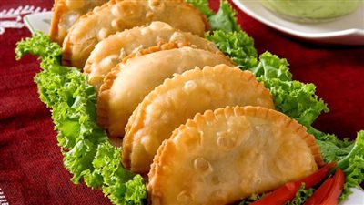 عجينة السمبوسك السوري بمكون سحري تعرفي عليه.. وصفتين لـ مقبلات رمضان