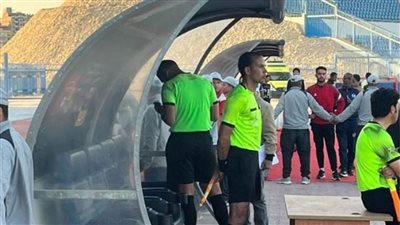 واقعة الهاتف المحمول.. إيقاف طاقم حكام مباراة بالدوري المصري لأجل غير مسمى
