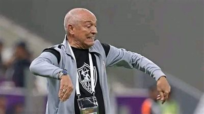 هل سيتم الإطاحة بالبرتغالي جوسفالدو فيريرا المدير الفني لفريق الزمالك المصري؟