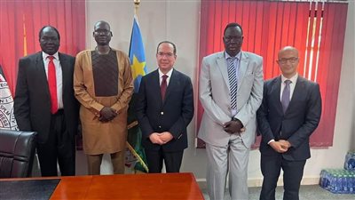 سفير مصر لدى جنوب السودان يلتقي سكرتير عام الحركة الشعبية