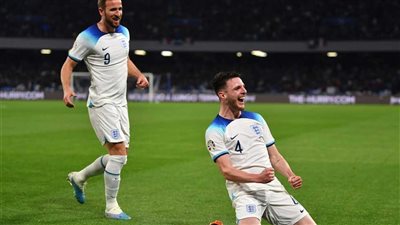 إنجلترا تتفوق على إيطاليا بهدفين في شوط أول مُثير بتصفيات أوروبا