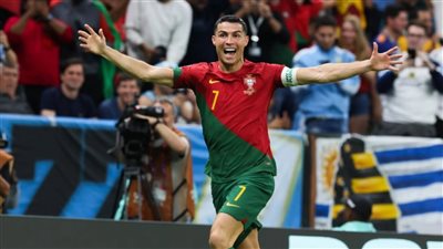 بقيادة عميد لاعبي العالم.. البرتغال تتفوق بهدف في الشوط الأول بتصفيات أوروبا