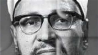 شاهد.. تسجيل نادر للشيخ عبدالحليم محمود عن القرآن (فيديو)