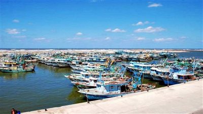 توقف حركة الملاحة في ميناء البرلس بكفر الشيخ بسبب سوء الأحوال الجوية