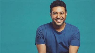 وفاة والدة الفنان محمد عز 